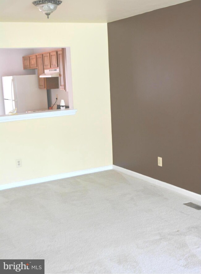 116 Royalty Cir, Owings Mills, MD 21117 - photo 5