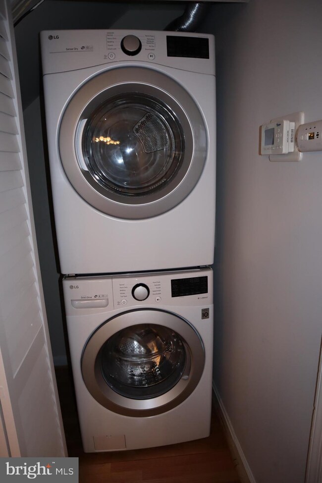 9848 Hollow Glen Place unit 2552A, Silver Spring, MD 20910 - photo 7