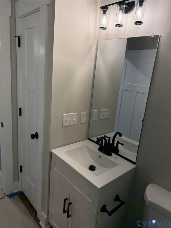 325 Yorktown Dr, Colonial Heights, VA 23834 - photo 7