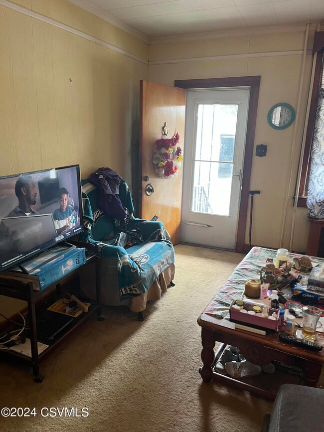 125 S Pearl St, Shamokin, PA 17872 - photo 5