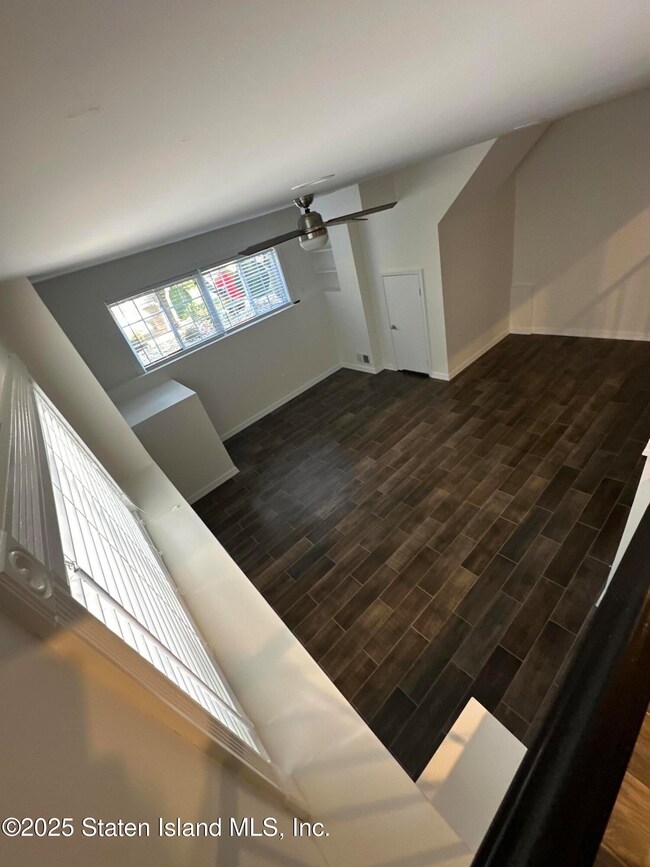 unlisted-address, Staten Island, NY 10309 - photo 6