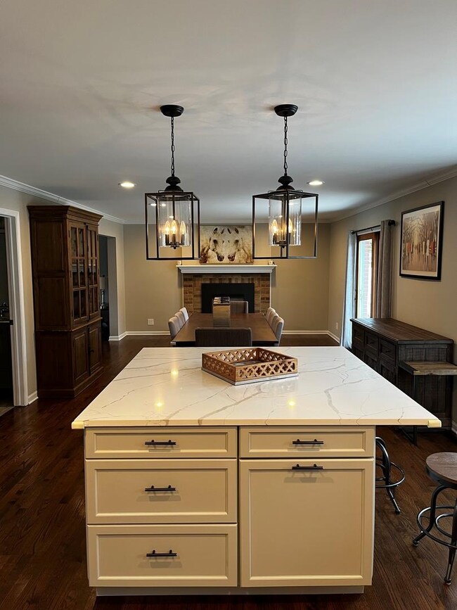 976 Greenview Ave, Des Plaines, IL 60016 - photo 5