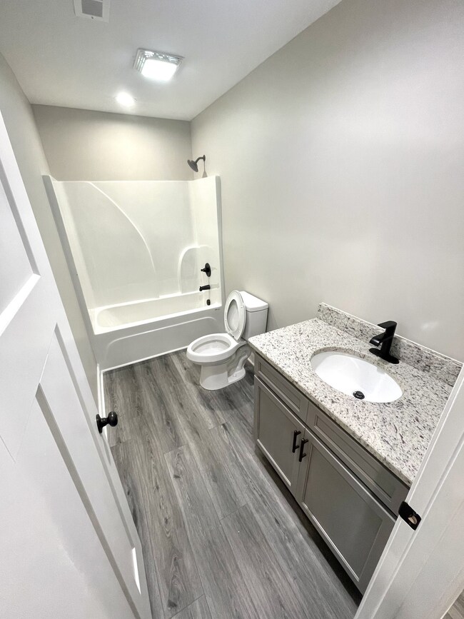 1300 Green Ln, Shelbyville, TN 37160 - photo 7