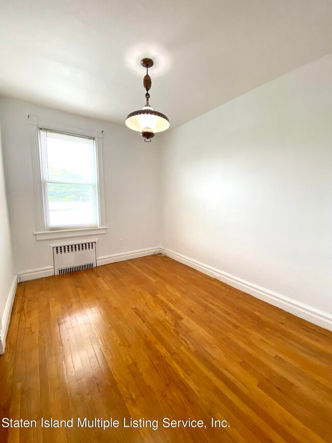 845 Targee St unit 2, Staten Island, NY 10304 - photo 6