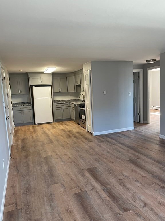 351 Hildreth St unit 21, Lowell, MA 01850 - photo 2