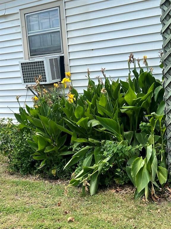 321 W Maple St, Columbus, KS 66725 - photo 7