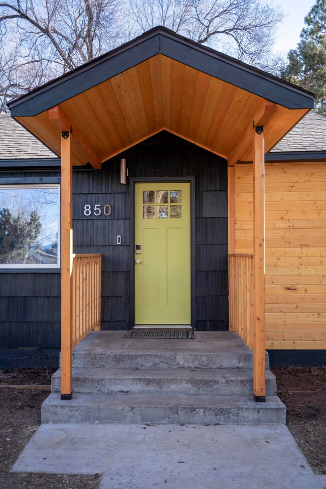 850 SE Pelton Place, Bend, OR 97702 - photo 6