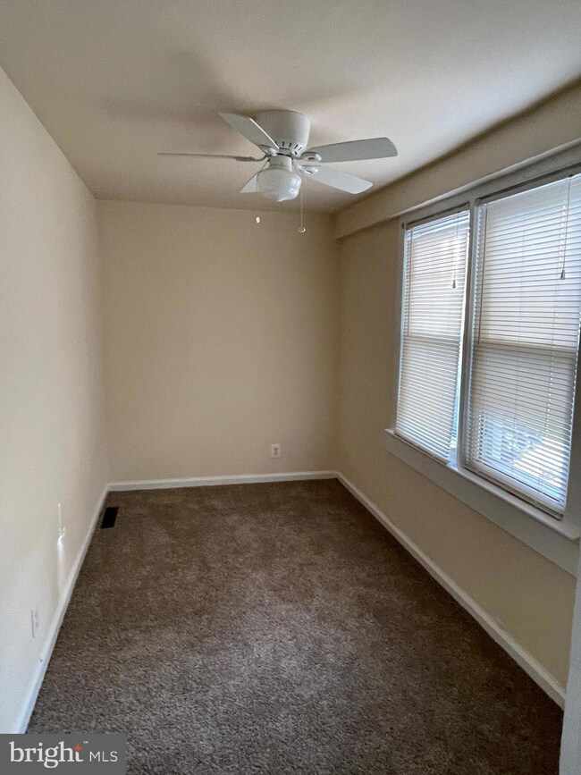 124 Garfield Ave unit 3, Clementon, NJ 08021 - photo 4