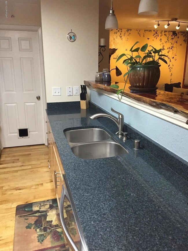 3601 Raspberry Rd unit 5B, Anchorage, AK 99502 - photo 3
