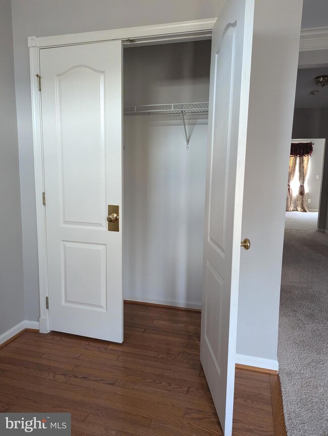 22535 Welborne Manor Square, Ashburn, VA 20148 - photo 2