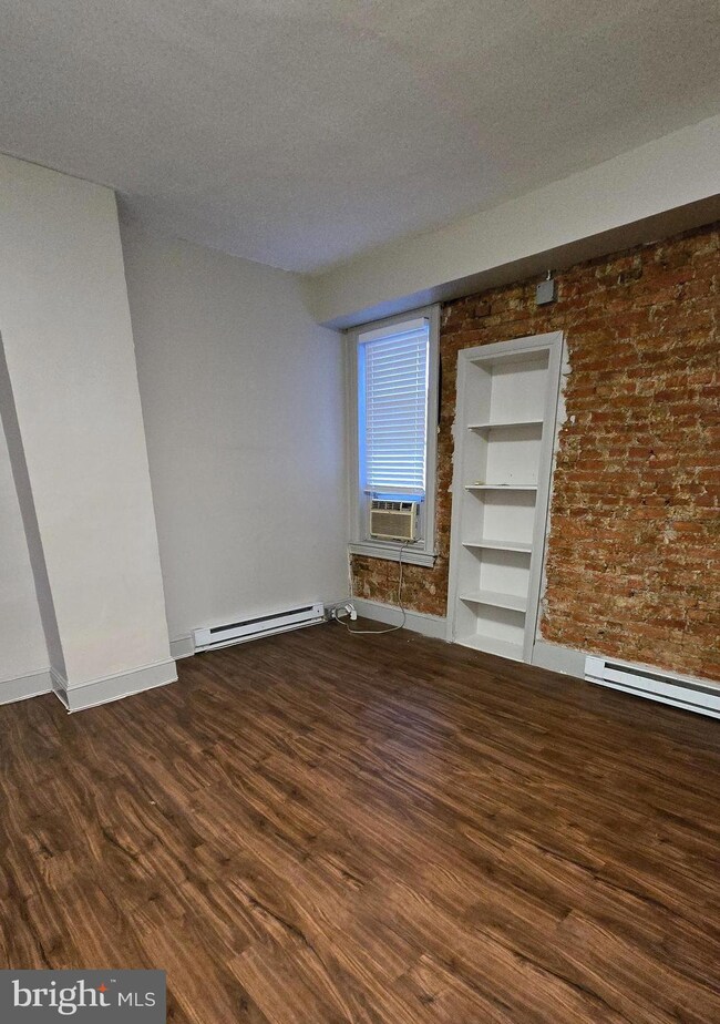 4303 Main St unit 2, Philadelphia, PA 19127 - photo 4