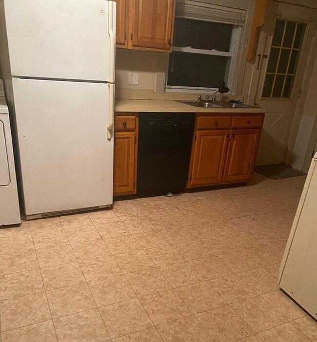 177 Lexington St unit B, Woburn, MA 01801 - photo 6