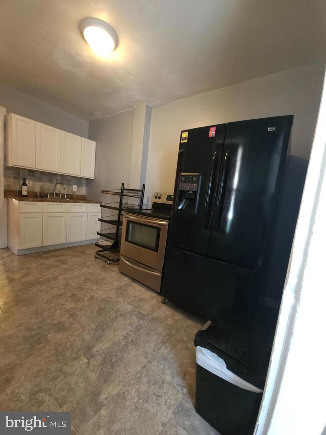 321 S 17 1 2 St, Reading, PA 19602 - photo 5