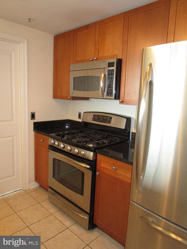 The Crescent unit 1203, Silver Spring, MD 20910 - photo 6
