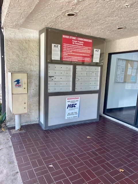 Community Mailbox close to unit for easy access