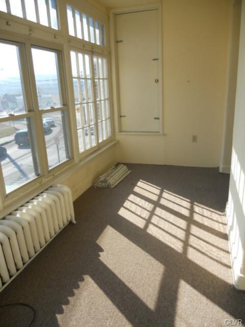 296 Washington St, East Stroudsburg, PA 18301 - photo 6