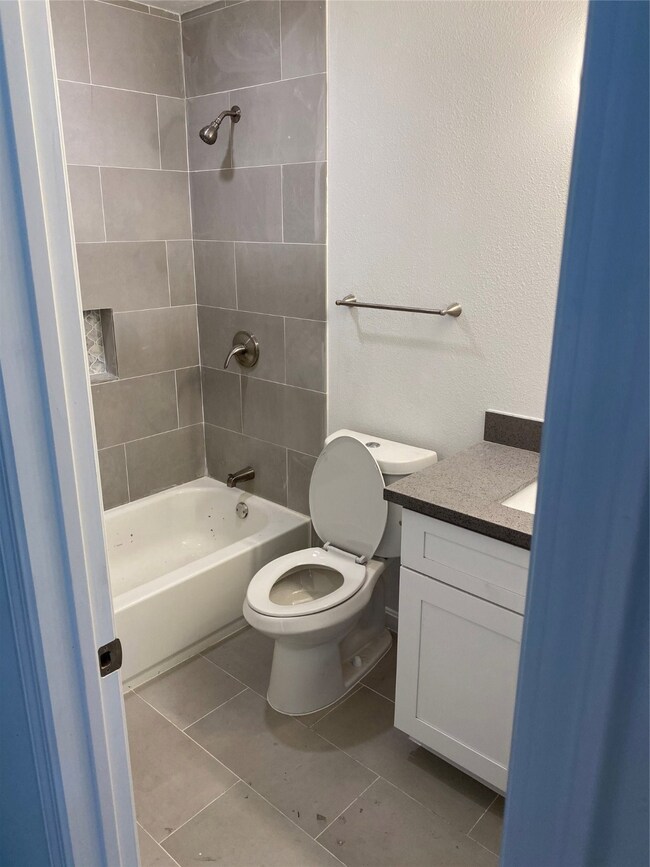 2418 Woodard St, Houston, TX 77026 - photo 6