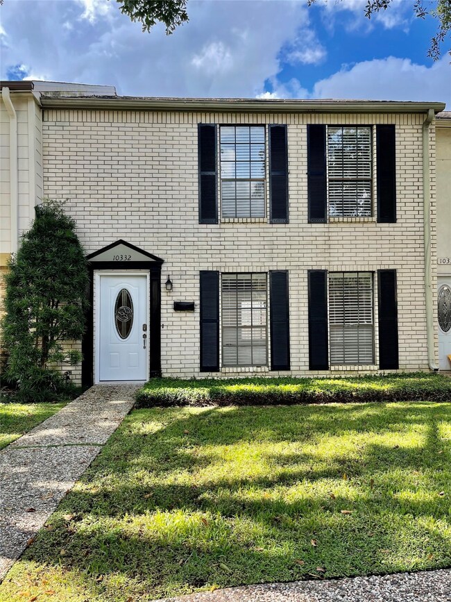 10332 Longmont Dr unit 473, Houston, TX 77042 - photo 2