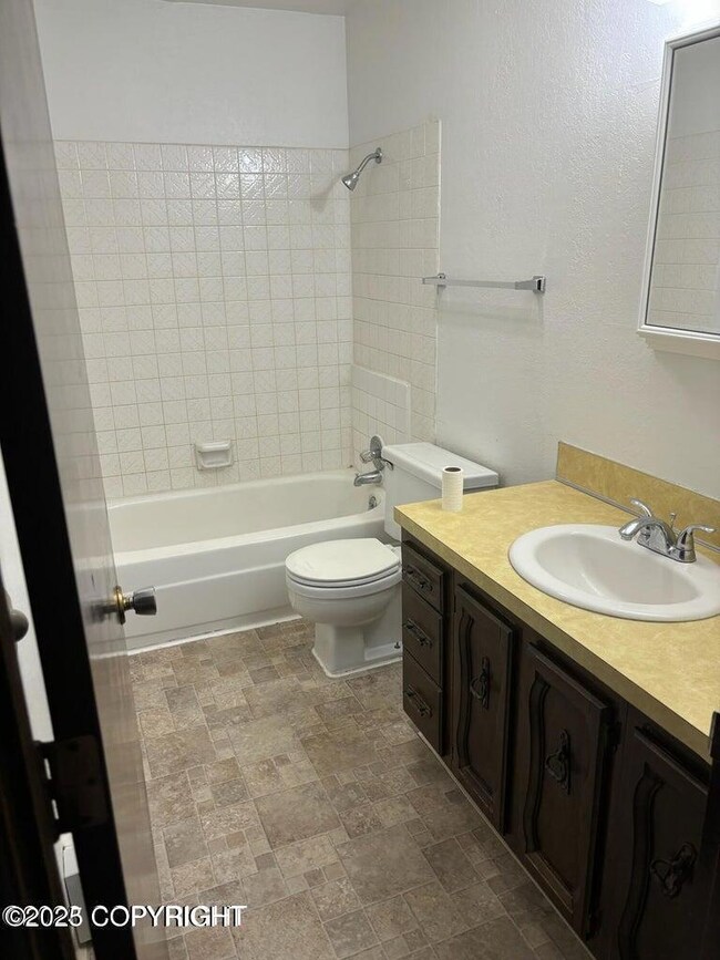 1916 Beaver Place unit 5, Anchorage, AK 99504 - photo 3