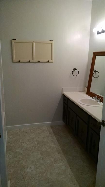 612 E Jefferson St, Tipton, IN 46072 - photo 4