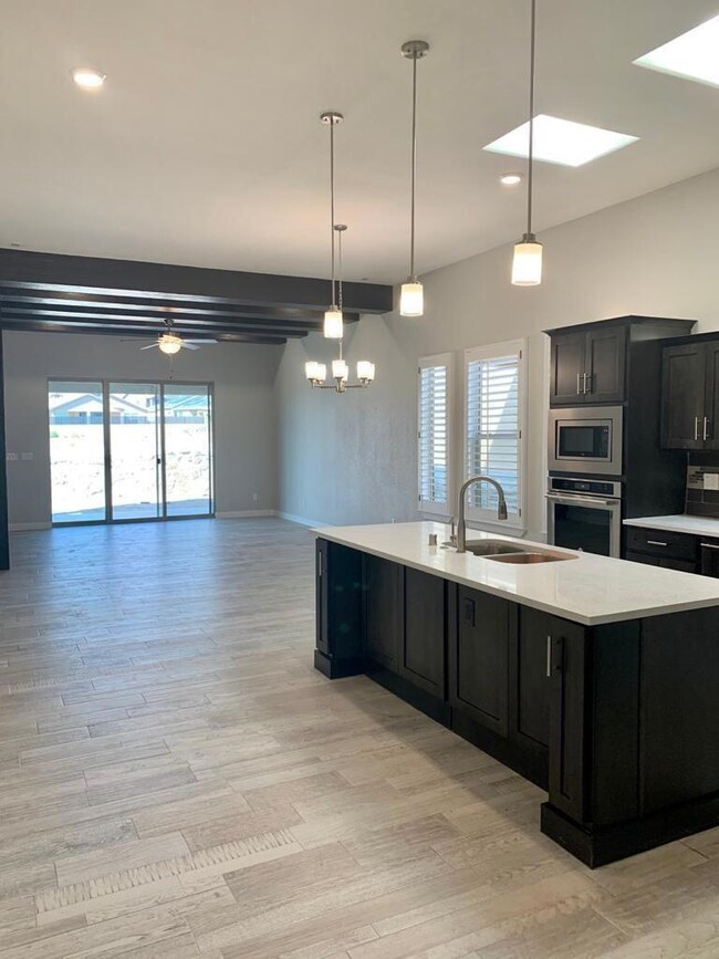 13570 Lawkland St, Horizon City, TX 79928 - photo 2