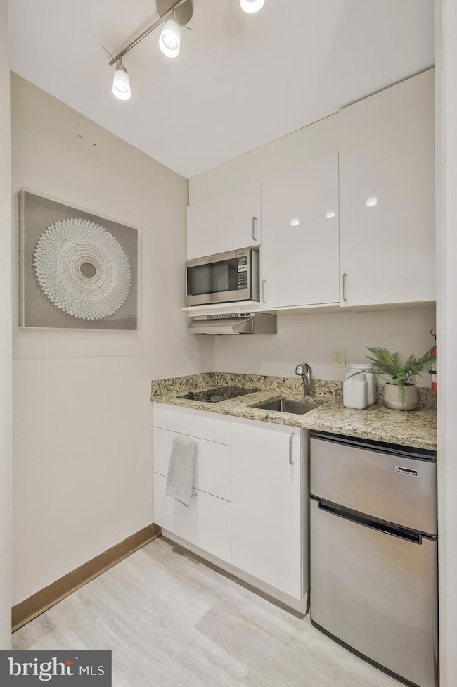 Schuyler Arms unit 509, Washington, DC 20009 - photo 6