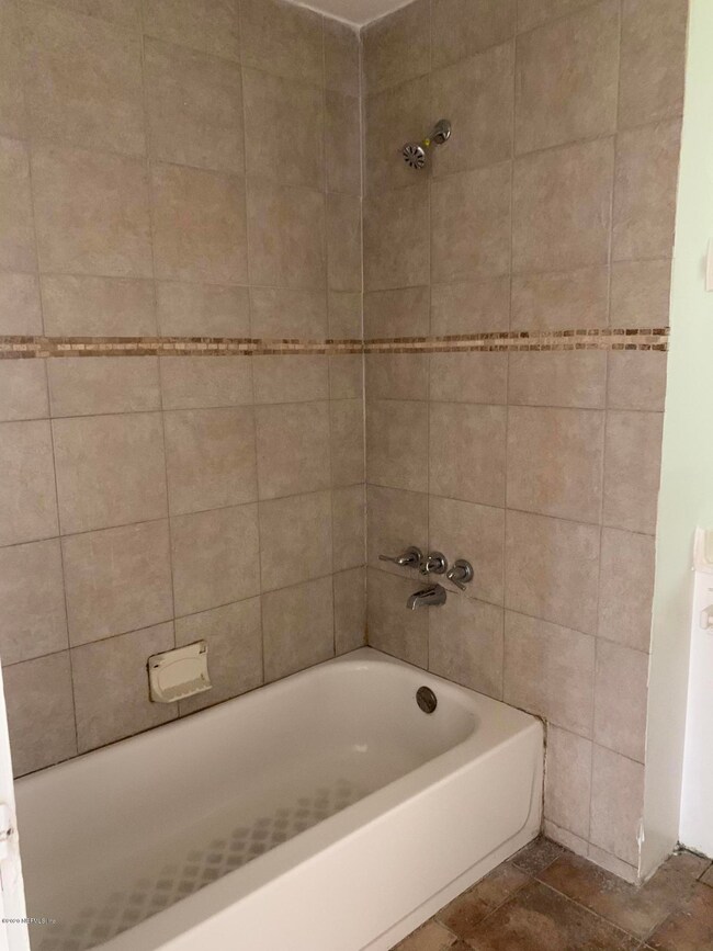 10232 Oakridge St, Jacksonville, FL 32218 - photo 5