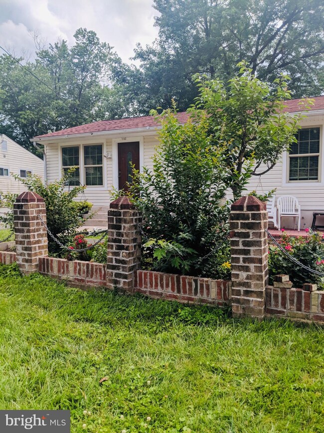 183 Cabbel Dr, Manassas Park, VA 20111 - photo 2