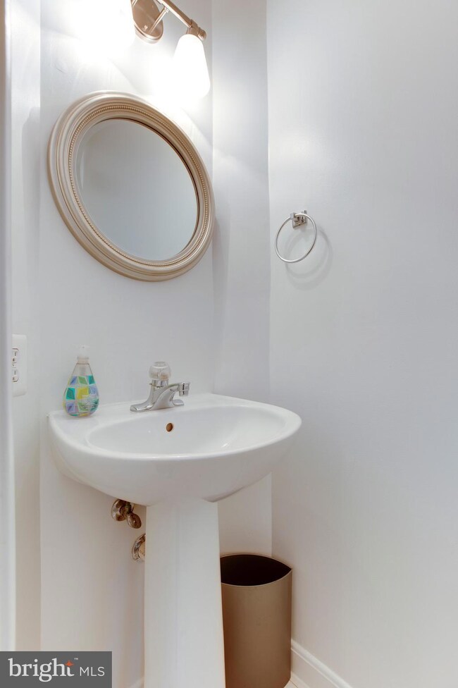 6021 Riddle Walk, Alexandria, VA 22312 - photo 7