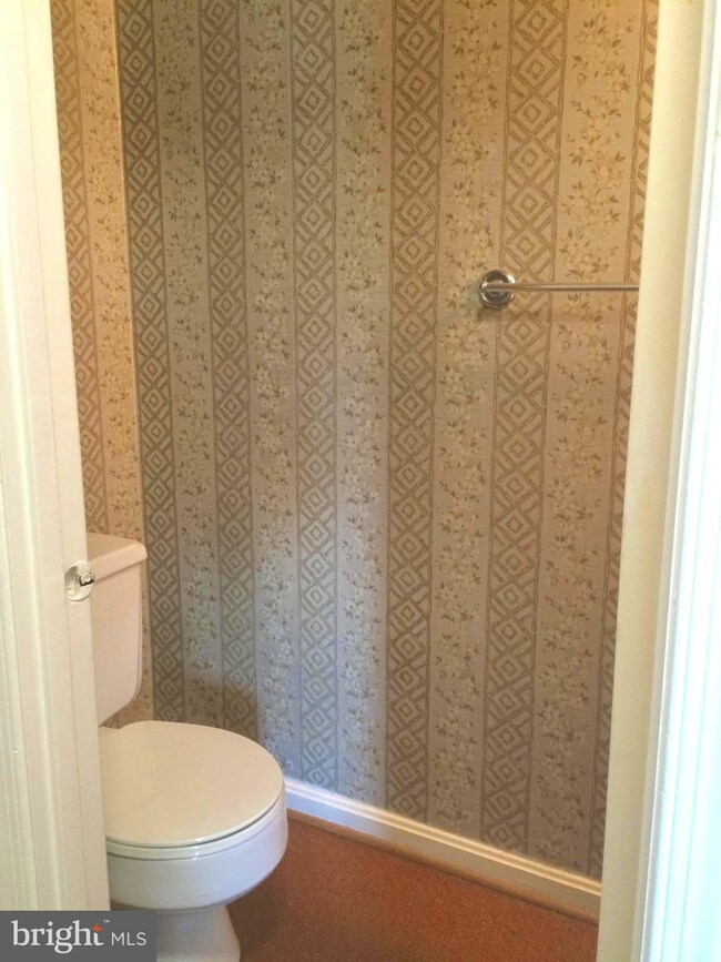 5419 Richenbacher Ave, Alexandria, VA 22304 - photo 4