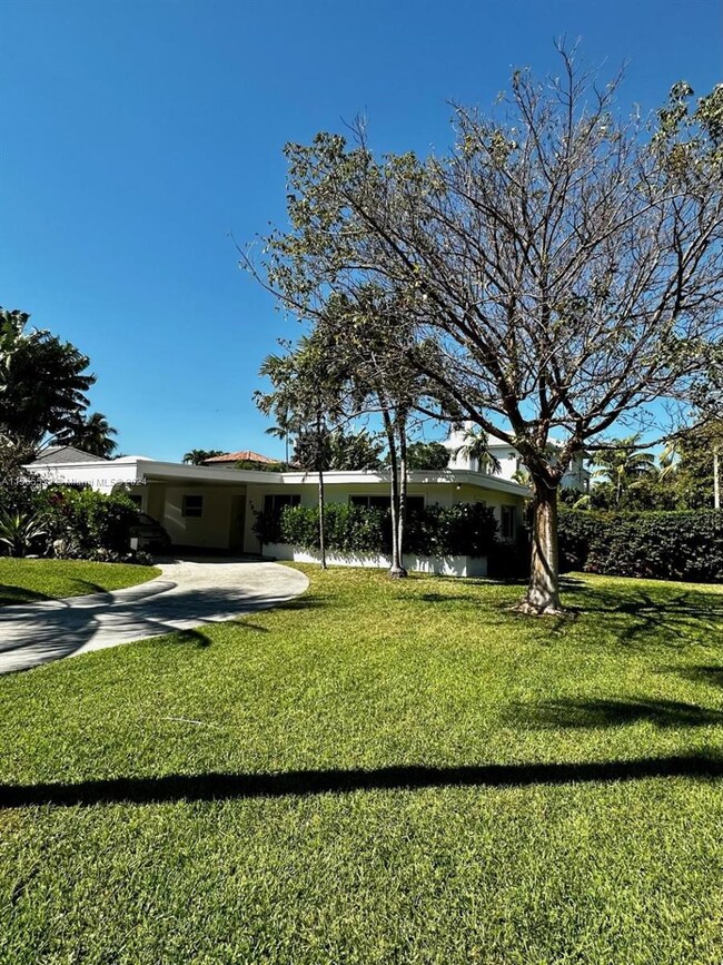 799 Curtiswood Dr, Key Biscayne, FL 33149 - photo 2