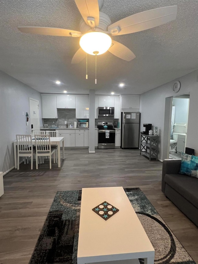 2271 NE 68th St unit 2022, Fort Lauderdale, FL 33308 - photo 3