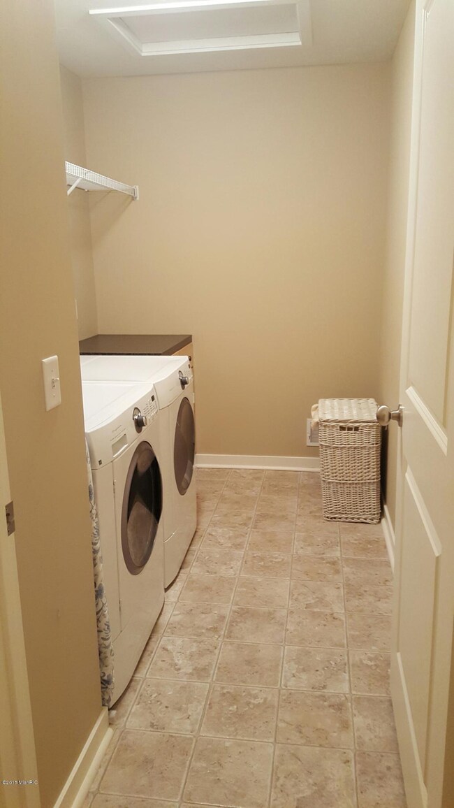 1252 Coopers Pass SW unit 3, Byron Center, MI 49315 - photo 7