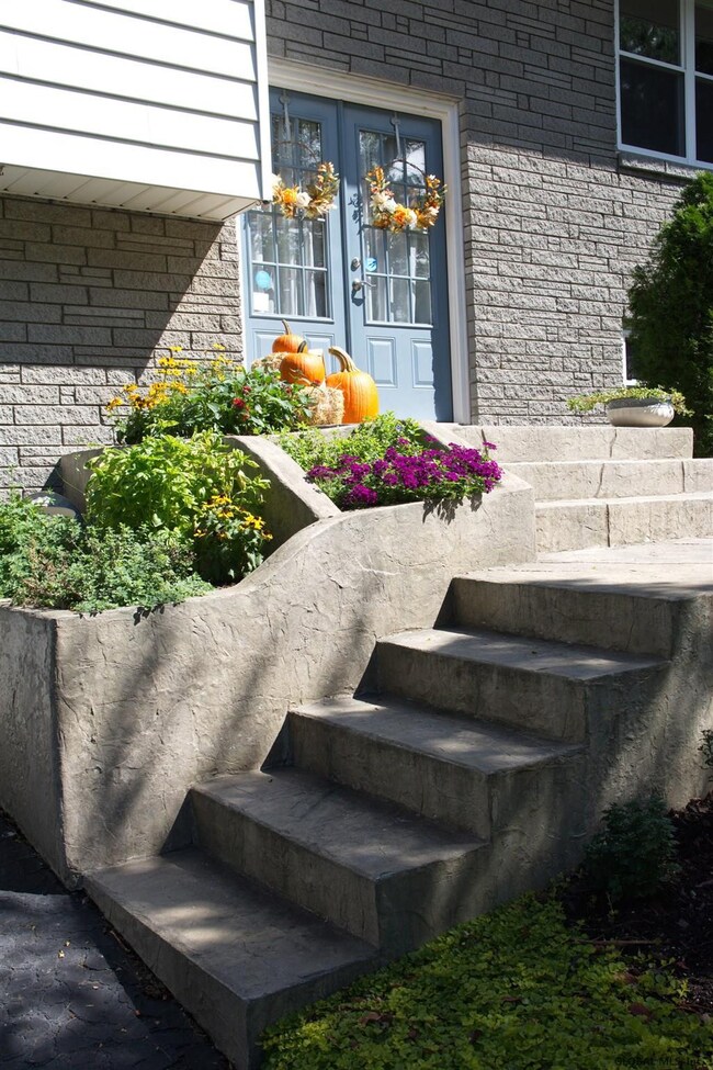 3 Ichabod Ln, Albany, NY 12211 - photo 2