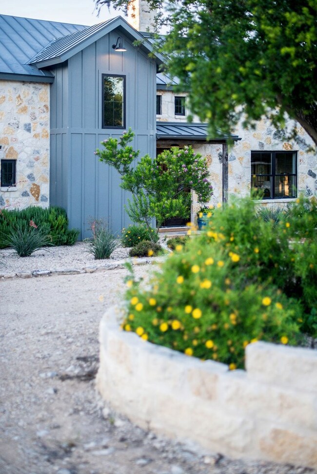 41 Flight Path, Fredericksburg, TX 78624 - photo 2