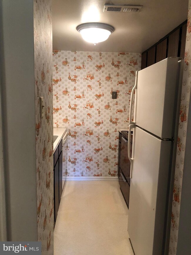 120 Berwick Place unit 23Q, Lansdale, PA 19446 - photo 5