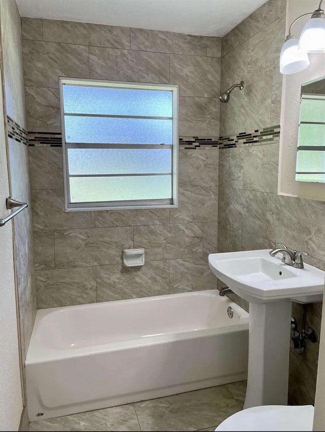 1604 SE Apache Ave, Stuart, FL 34994 - photo 7