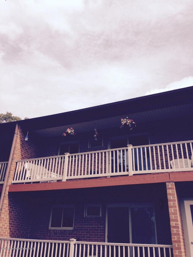 front view of 1641 elm