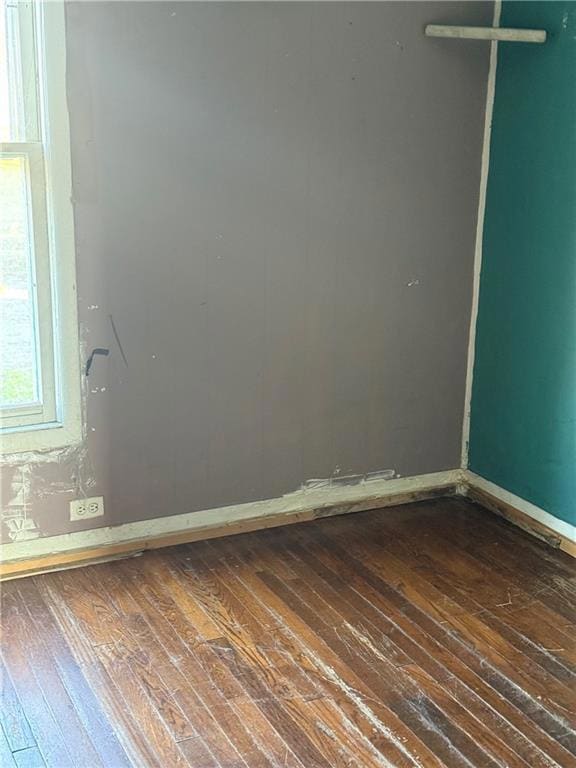 1109 W 11th St, Coffeyville, KS 67337 - photo 7