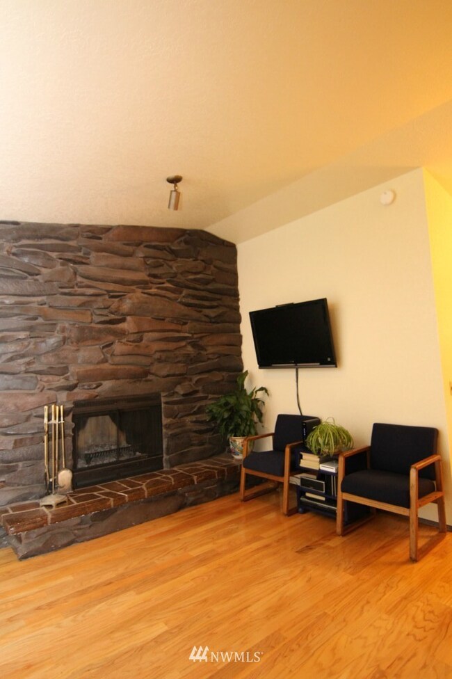 unlisted-address, Edmonds, WA 98020 - photo 7