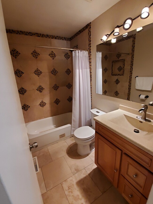 755 Williams Rd, Carpentersville, IL 60110 - photo 2