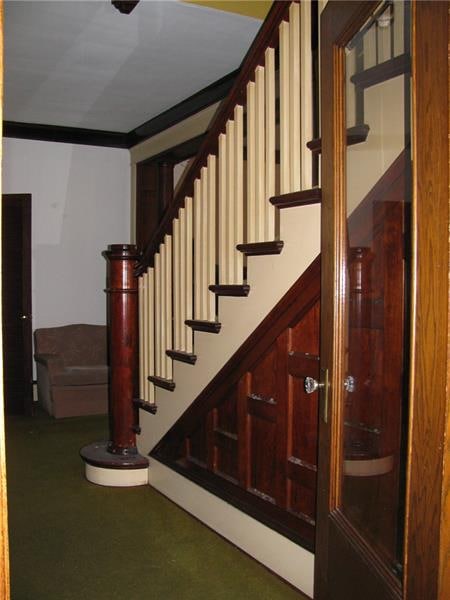 STAIRS FLOW UP TWO LEVELS