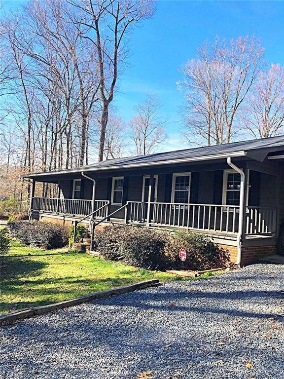 2660 Winding Woods Ln, Asheboro, NC 27205 - photo 2