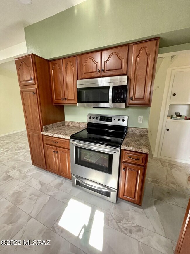 Stove and Microwave