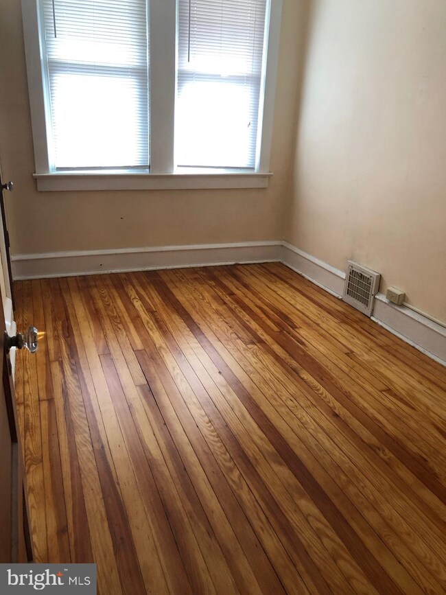 104 Edison Ave, Collingswood, NJ 08108 - photo 5