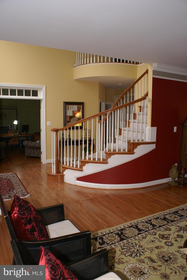 12812 Holly Grove Ct, Fairfax, VA 22033 - photo 5