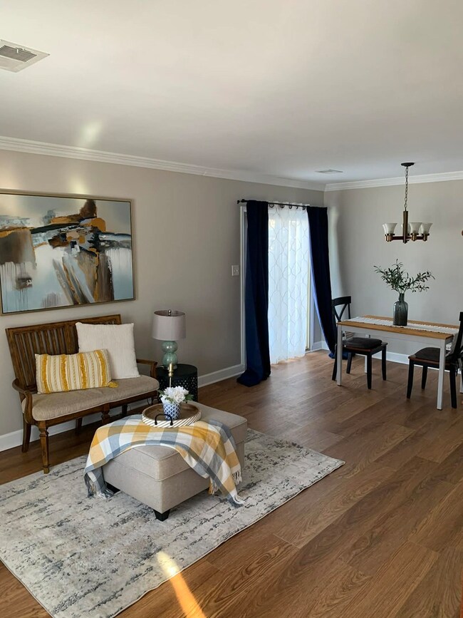 6827 Hickory St unit D, Tinley Park, IL 60477 - photo 2