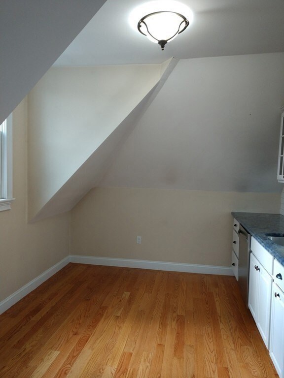 462 Walnut St unit 3a, Newtonville, MA 02460 - photo 4