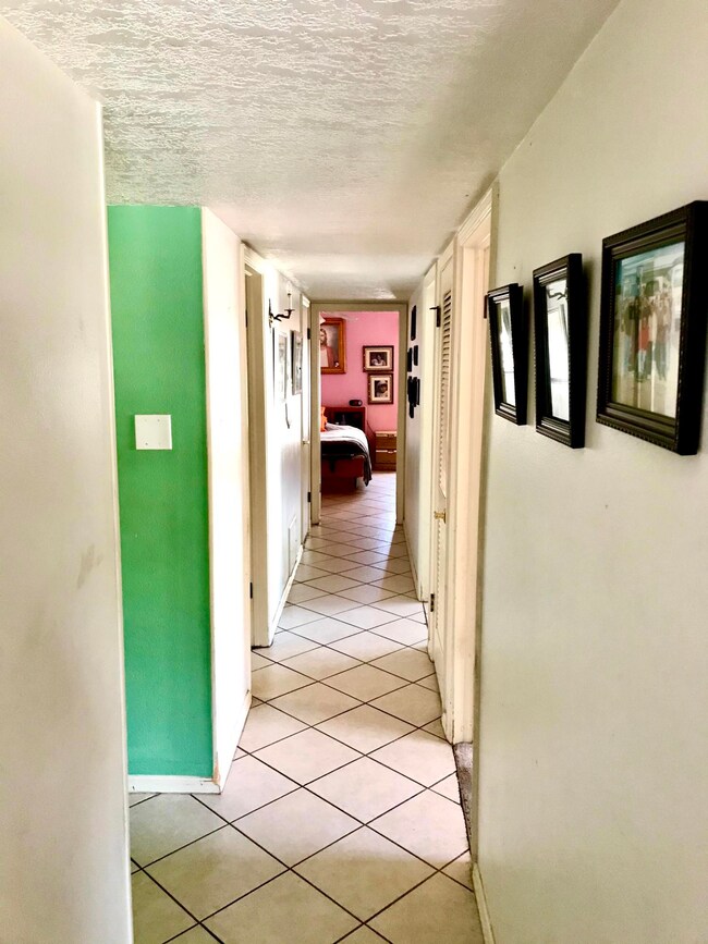 10105 Woodway Dr, El Paso, TX 79925 - photo 5