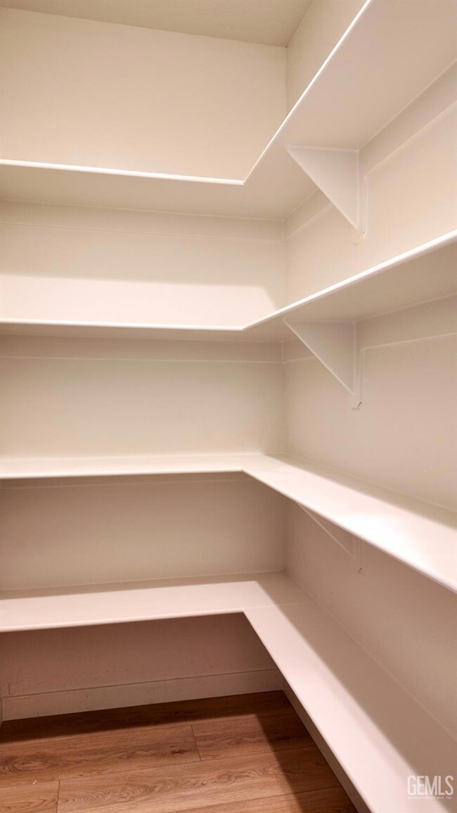 16720 Muscatine Ln, Bakersfield, CA 93314 - photo 6